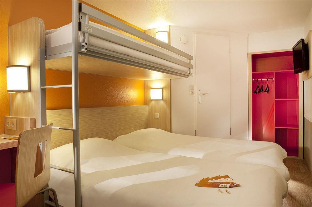 Premiere Classe Pau Est-Bizanos Habitación foto